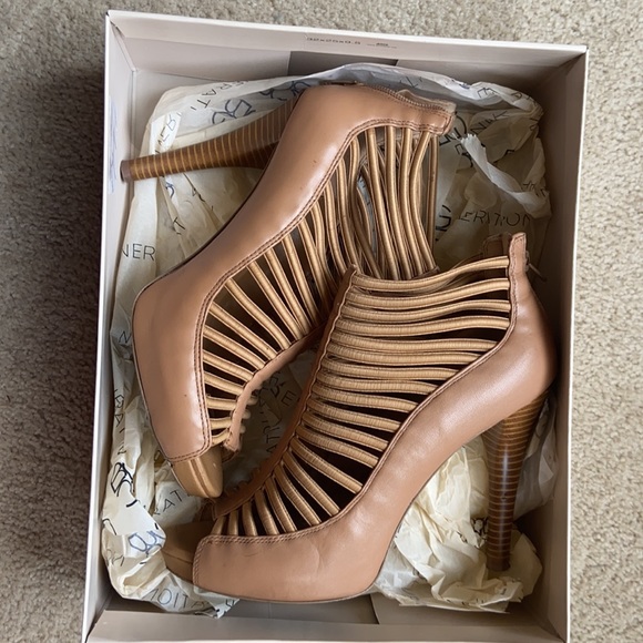 BCBGeneration Heels - Picture 6 of 6